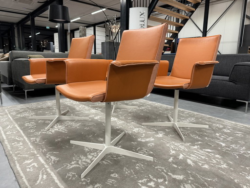 4 Bert plantagie Joni Draai stoelen oranje