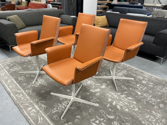 Image 1 of 4 Bert plantagie Joni Draai stoelen oranje