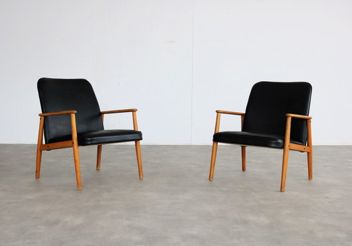 2x vintage armchairs