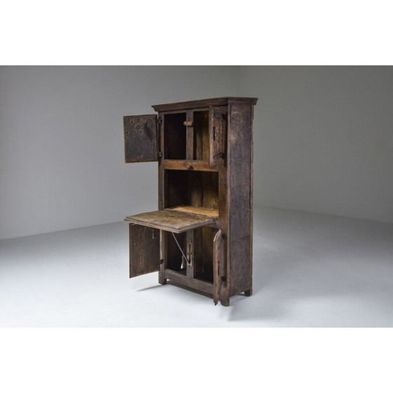 Image 1 of Vintage kast "volkskunstwerk" in massief hout, Frankrijk 1800