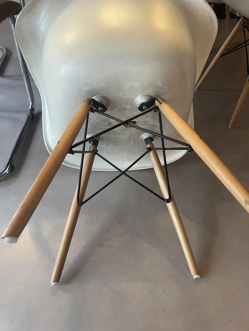 3 X Onderstel Vitra