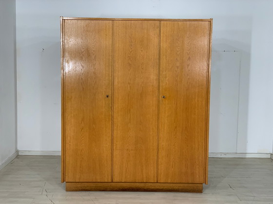 Image 1 of Mid Century kledingkast vintage