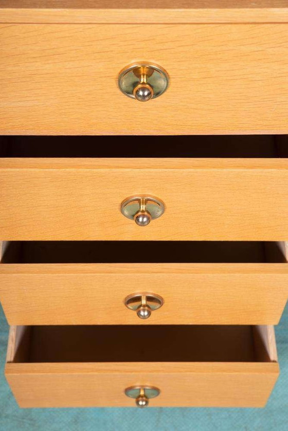 Image 1 of Minimalist blond Scandinavische ladekast eik, midmod chest