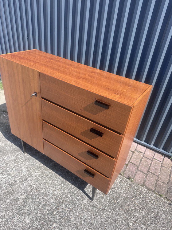 Image 1 of Vintage kastje dressoir halkast