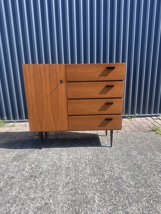 Image 1 of Vintage kastje dressoir halkast