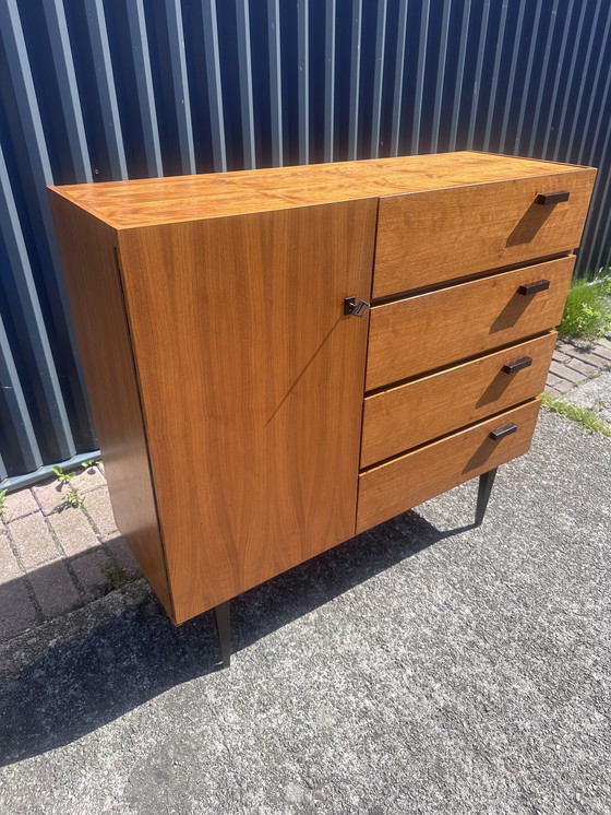 Image 1 of Vintage kastje dressoir halkast