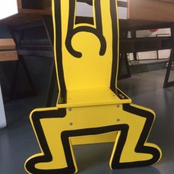 Image 1 of Keith Haring kinderstoel / decoratief object geel