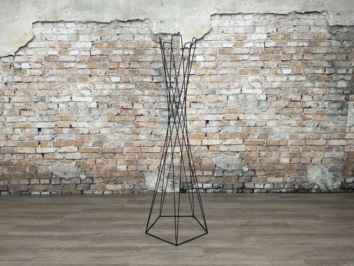 Cascando Basket Coat Stand