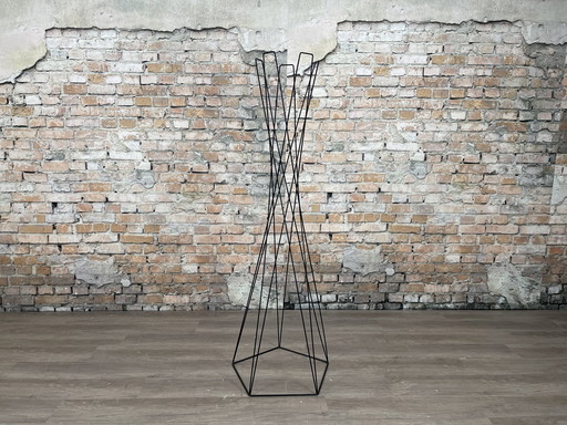 Cascando Basket Coat Stand