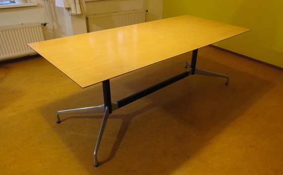 Image 1 of Vitra Segmented, Eames eettafel / bureau