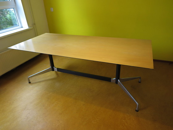 Image 1 of Vitra Segmented, Eames eettafel / bureau