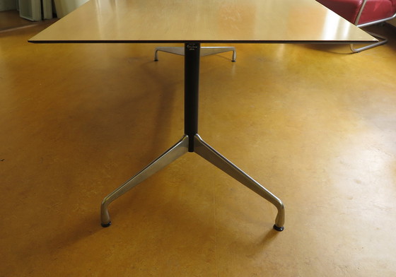 Image 1 of Vitra Segmented, Eames eettafel / bureau