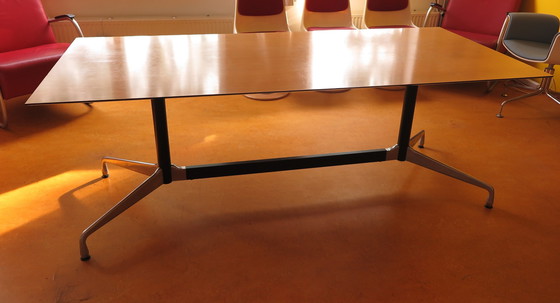 Image 1 of Vitra Segmented, Eames eettafel / bureau