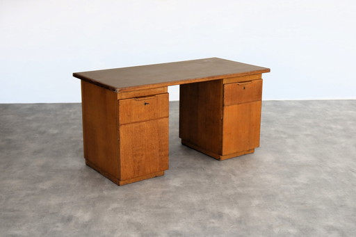 Art deco bureau uit Finland