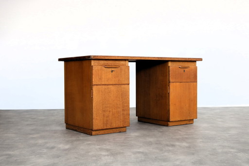 Art deco bureau uit Finland