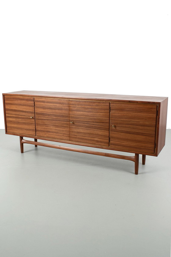 Image 1 of Vintage dressoir met verrassende bar