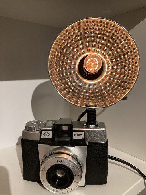 Vintage Camera Met Sfeervolle Flitslamp