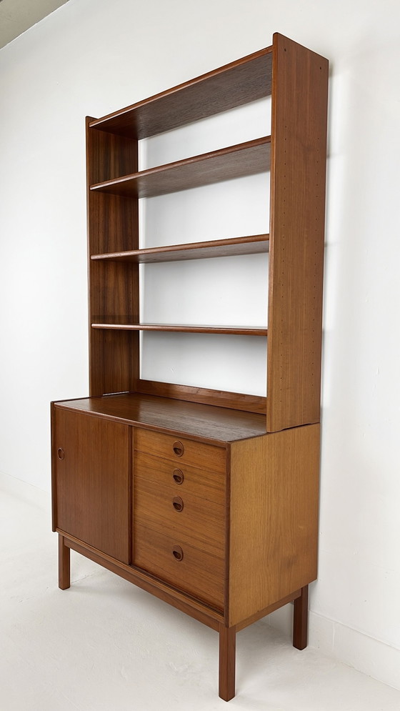 Image 1 of Zweedse Vintage Boekenkast Van Teak Fineer