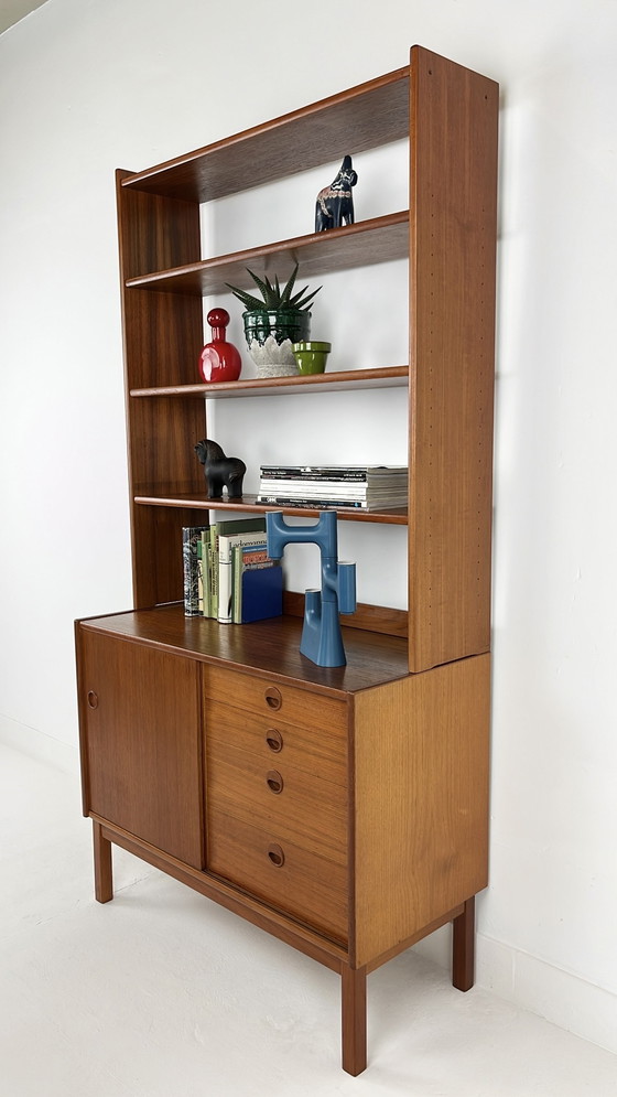 Image 1 of Zweedse Vintage Boekenkast Van Teak Fineer