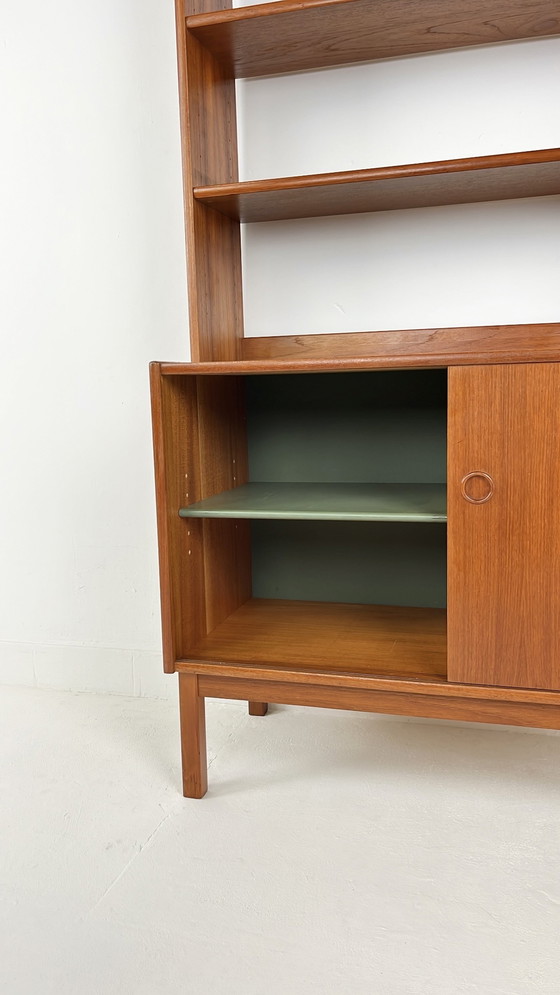 Image 1 of Zweedse Vintage Boekenkast Van Teak Fineer