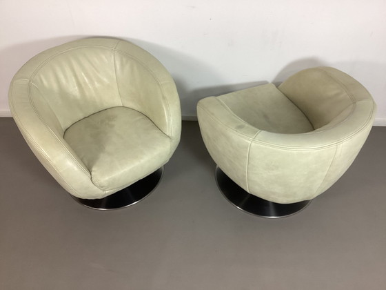 Image 1 of 2 Vintage Italiaanse Zwaar Lederen Tulip Design Fauteuils 