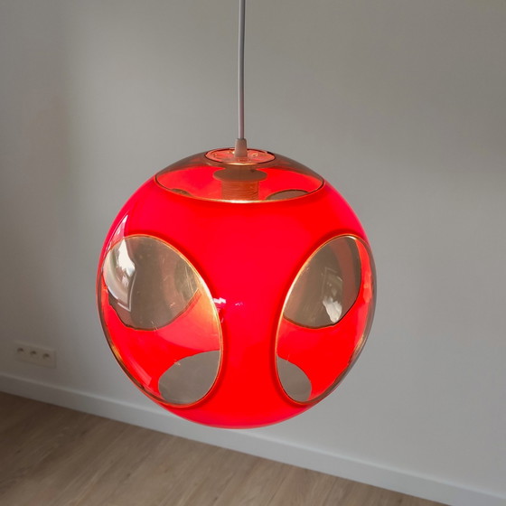 Image 1 of Vintage rode Ufo hanglamp - ruimtetijdperk ontwerp uit de jaren 1970