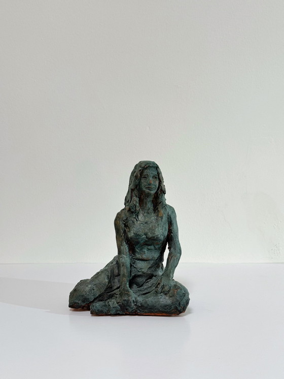 Image 1 of Terracotta sculptuur - een vrouw - Yolande Ide (1931)