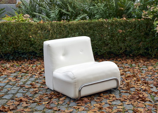 2x Witte stoelen met buisframe