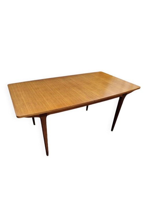 Scandinavische uitschuifbare tafel van teakhout, 1970