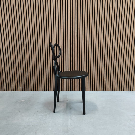 Image 1 of Qeeboo Zwart Lint Stoel