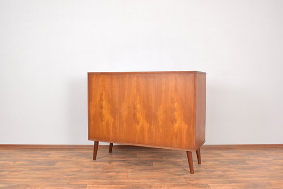 Image 1 of Mid Century Deense teakhouten jaloeziedeur dressoir, 1960S.