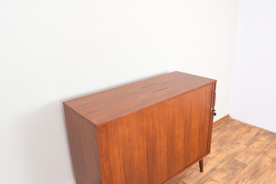 Image 1 of Mid Century Deense teakhouten jaloeziedeur dressoir, 1960S.