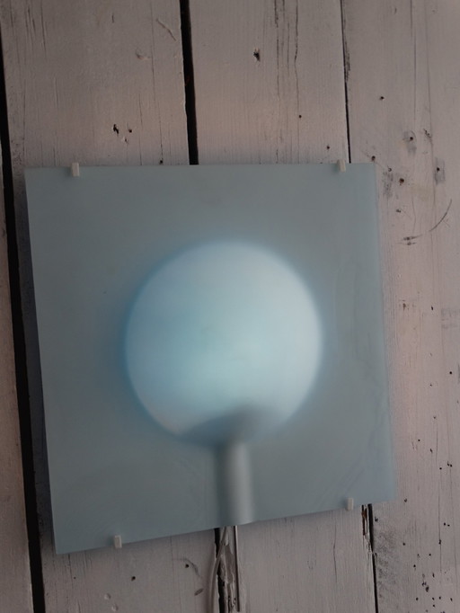 Ikea Stämming muurlamp blauw.