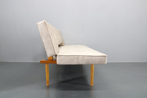 Image 1 of 1960S Miroslav Navratil Cabrio Gerestaureerd Dagbed Sofa, Tsjecho-Slowakije