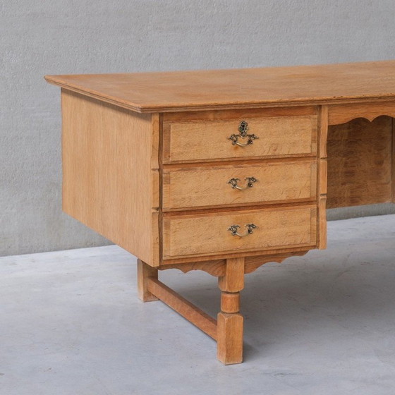 Image 1 of Deens eikenhouten bureau Mid Century, 1960