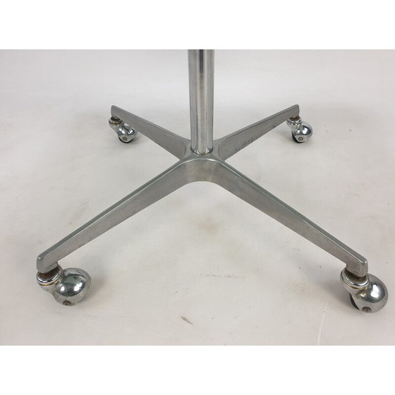 Image 1 of Vintage houten bijzettafel van Artifort, 1970