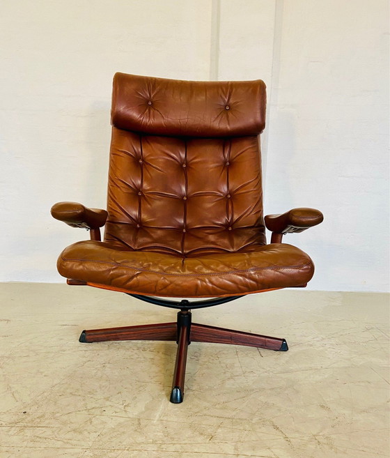 Image 1 of Vintage Zweedse Mid Century Gøte Møbler leren draaistoel