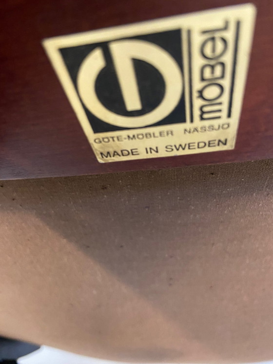 Image 1 of Vintage Zweedse Mid Century Gøte Møbler leren draaistoel