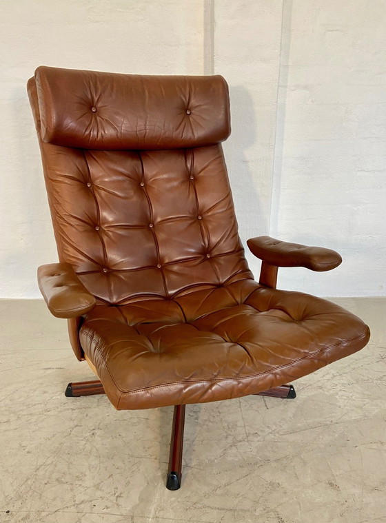 Image 1 of Vintage Zweedse Mid Century Gøte Møbler leren draaistoel