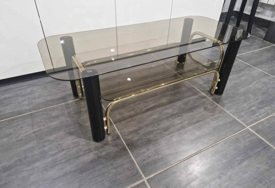 Image 1 of Vintage verguld metaal en gerookt glas salontafel 1970
