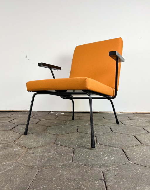 Dutch Original Gispen 1407 fauteuil opnieuw gestoffeerd, 1950’s