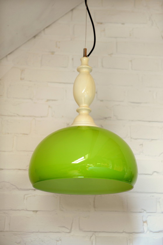 Image 1 of Vintage hanglamp groen opaline glas met wit houten armatuur