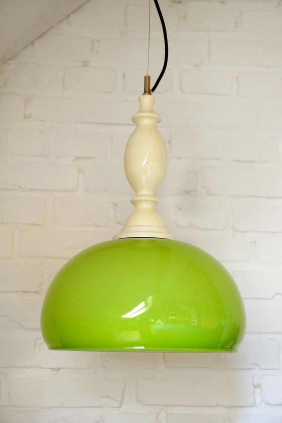Image 1 of Vintage hanglamp groen opaline glas met wit houten armatuur