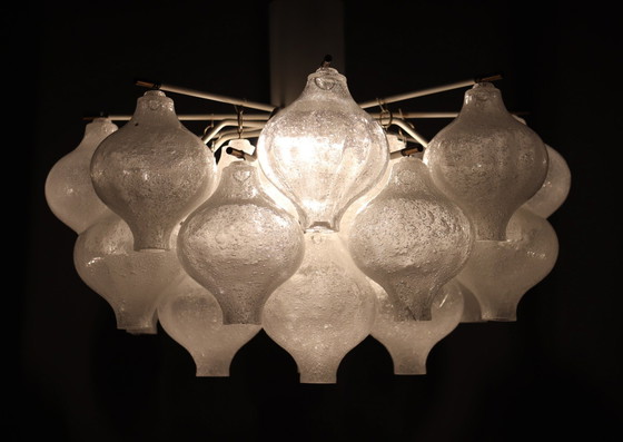 Image 1 of J. T. Kalmar. Plafondlamp/pendellamp, model: Tulipan, Oostenrijk, jaren 1960