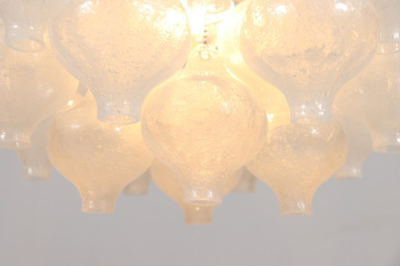 Image 1 of J. T. Kalmar. Plafondlamp/pendellamp, model: Tulipan, Oostenrijk, jaren 1960