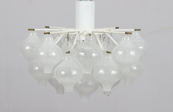 Image 1 of J. T. Kalmar. Plafondlamp/pendellamp, model: Tulipan, Oostenrijk, jaren 1960