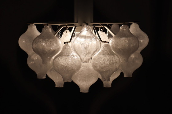 Image 1 of J. T. Kalmar. Plafondlamp/pendellamp, model: Tulipan, Oostenrijk, jaren 1960