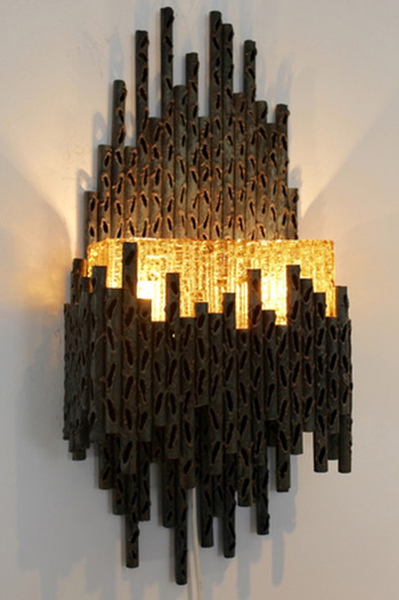 Image 1 of Marcello fantoni brutalistische metalen gebeeldhouwde wandlamp