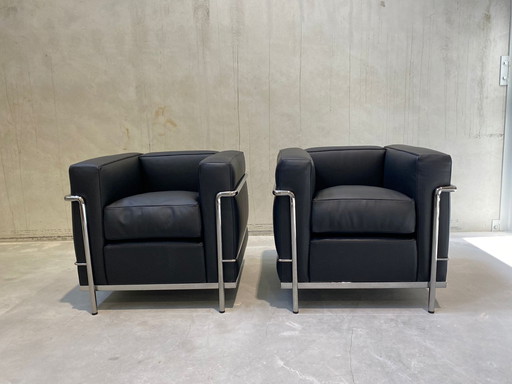 2x Cassina LC2 fauteuil