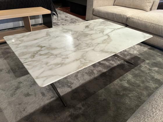 Image 1 of Flexform Fly Coffeetable 80X130 Cm In Calacatta Oro Marmer